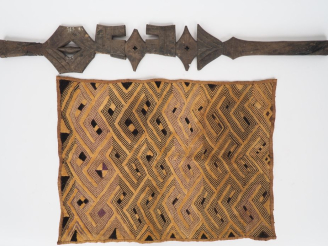 Vente aux enchères Velours du Kasaï, République Démocratique du Congo Fibres végétales L.