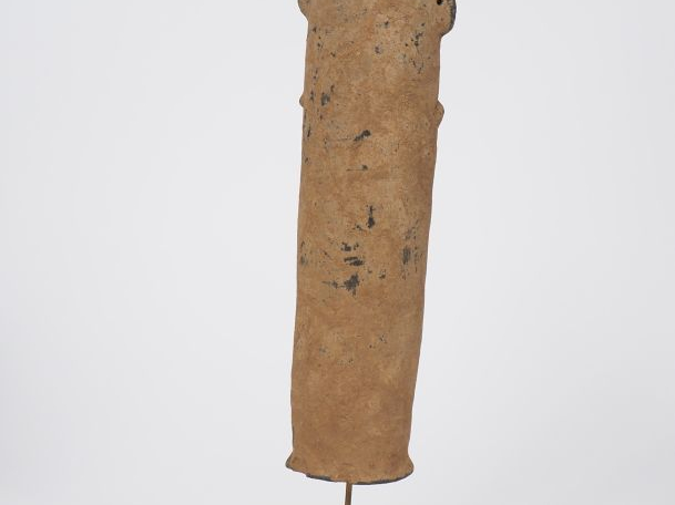 Tête Bura Asinda Sikka, Niger Terre-cuite à engobe clair H. 26,5 cm Sc