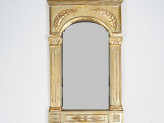 Vente aux enchères Miroir moderne de style Empire en bois peint et doré, à décor de feuil