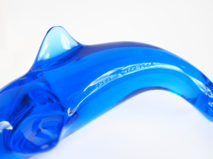 BACCARAT.  Sujet en cristal bleu nuit "le perroquet" DAUM France.  Suj