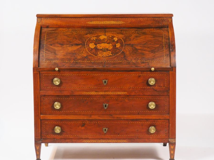 Bureau à cylindre fin XVIIIème début XIXème en noyer et marqueterie, à
