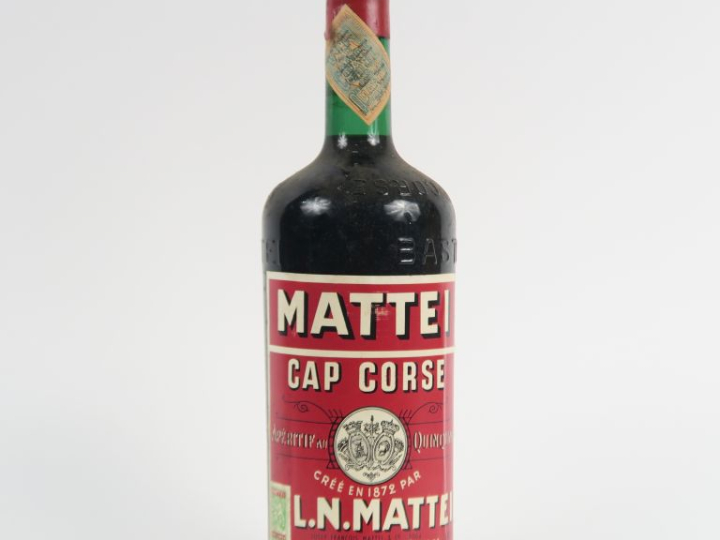 1 VIEILLE BOUTEILLE CAP CORSE L.N. MATTEI