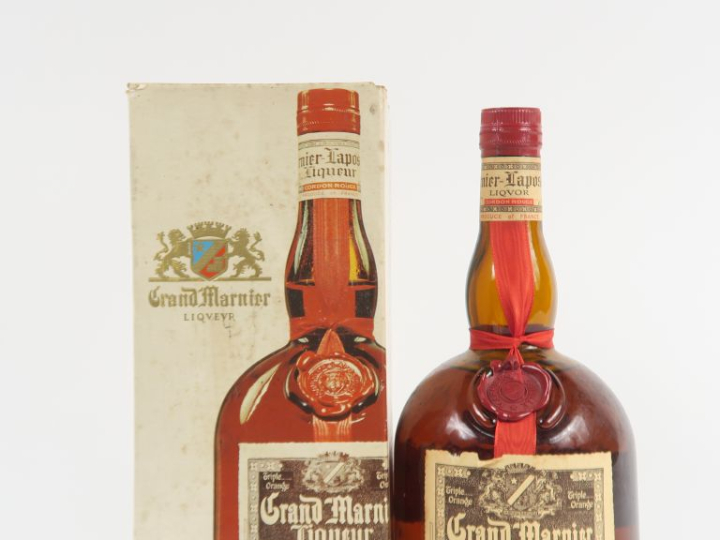 1 VIEILLE BOUTEILLE GRAND MANIER 'CORDON ROUGE' - COFFRET