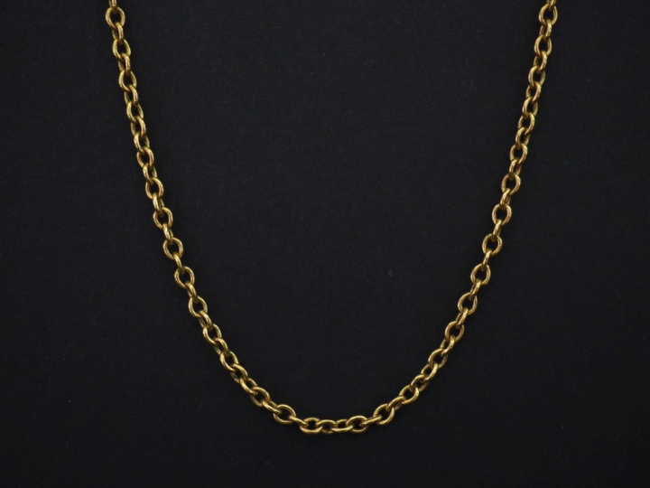 Chaine en or jaune 750, maille forçat.  Long. 50 cm Poids. 7,94 g   
