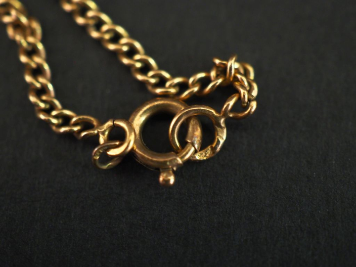 Bracelet de naissance en or jaune 750, marquée "Françoise". Long. 15,5