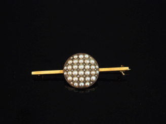 Vente aux enchères Broche barrette en or jaune 750, à décor en son centre d'un médaillon 
