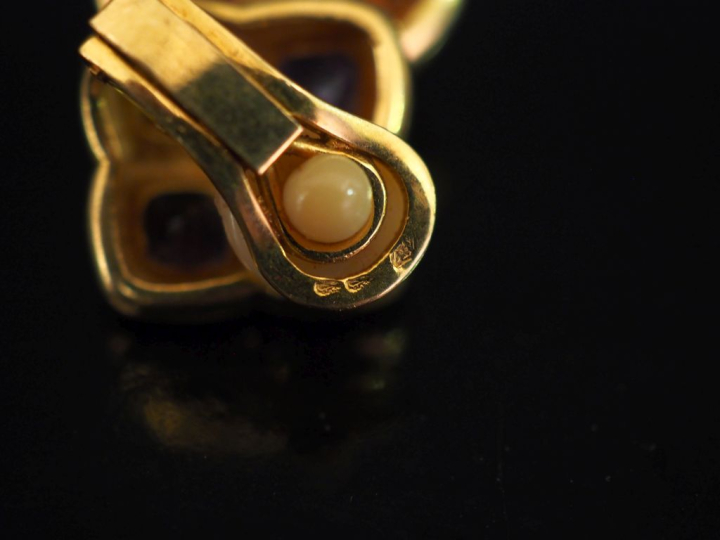 Paire de clips d'oreilles quadrilobés en or jaune 750, sertis de quatr