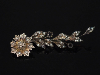 Vente aux enchères Ensemble comprenant deux éléments de bijoux en argent et vermeil, sert