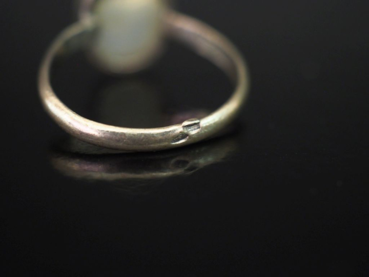 Ensemble comprenant cinq différents pendentifs en argent 925 et pierre