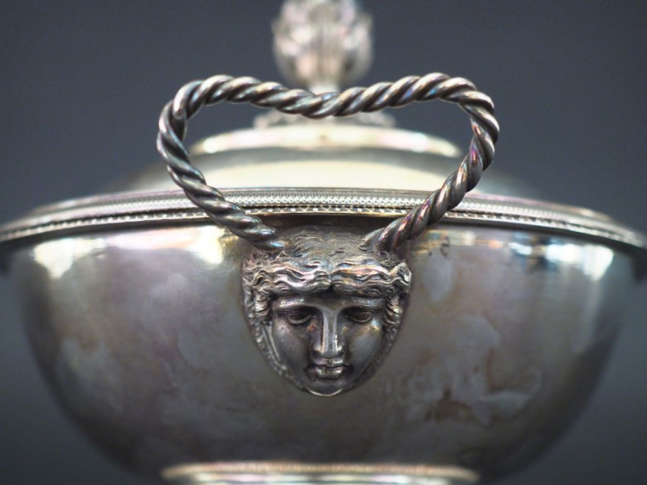 Petite soupière fin XVIIIème - début XIXème en argent 950, poinçon au 