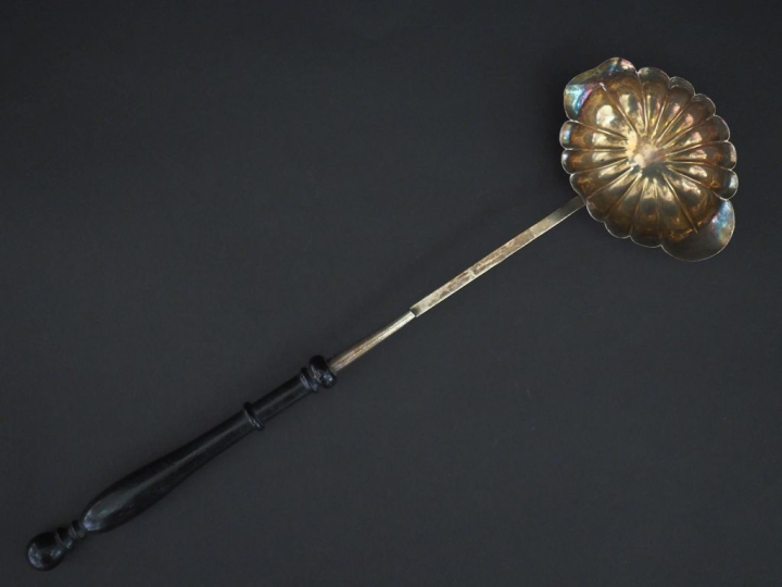 Louche à punch fin XVIIIème - début XIXème en argent 950, poinçon au 1