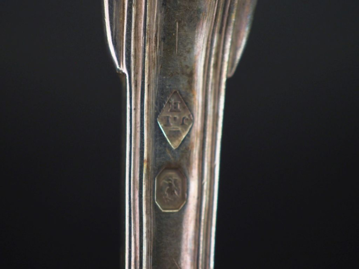 Partie de ménagère en argent 950, poinçon au 2ème Coq, modèle à filets