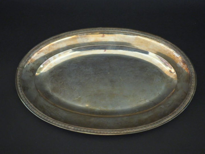 Petit plat ovale début XIXème en argent 950, poinçon au 2ème Coq, à dé