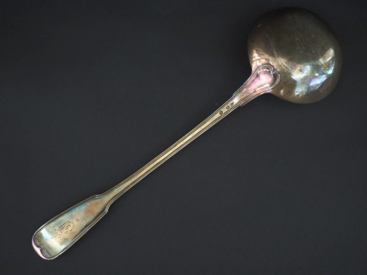 Importante louche début XIXème en argent 950, poinçon au 2ème Coq, mod