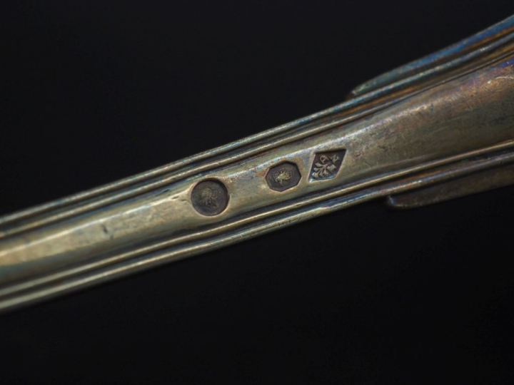 Importante louche début XIXème en argent 950, poinçon au 2ème Coq, mod