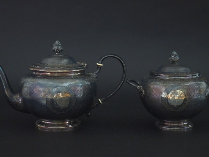 Théière et son sucrier de style Louis XVI en argent 925, poinçon Miner