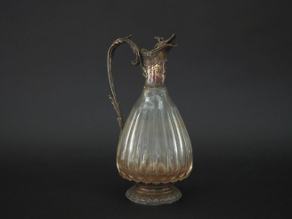 Vente aux enchères Aiguière de style Louis XV en cristal cannelé, monture en argent 925, 