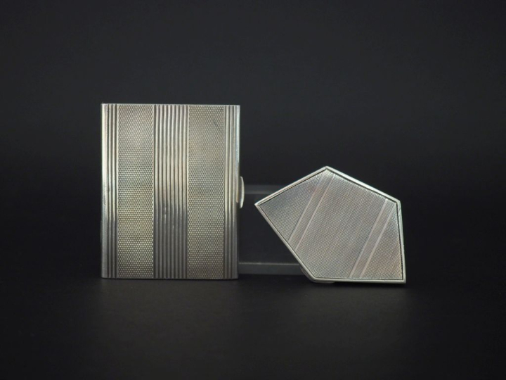 LANCEL, Paris Etui à cigarette de style Art déco en argent. Signé. 1 x