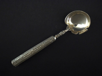 Vente aux enchères Petite cuillère à crème en argent 925 et vermeil et argent fourré, poi