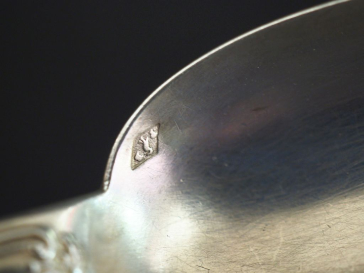 Suite de six petites cuillères en argent 925, poinçon Minerve, à décor