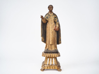 Vente aux enchères Sujet fin XVIIIème en bois doré et laqué "Saint au livre", les yeux en