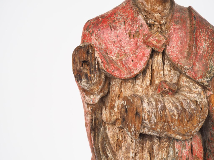 Ecole française XVIIème. "Saint personnage" en bois sculpté polychrome