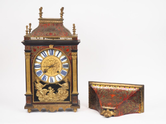 Vente aux enchères Cartel d'applique Louis XIV en marqueterie Boulle, écaille rouge et la