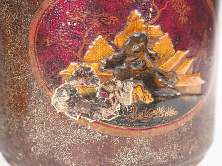 Paire de rafraichissoirs XVIIIème en tôle laquée polychrome à décor da