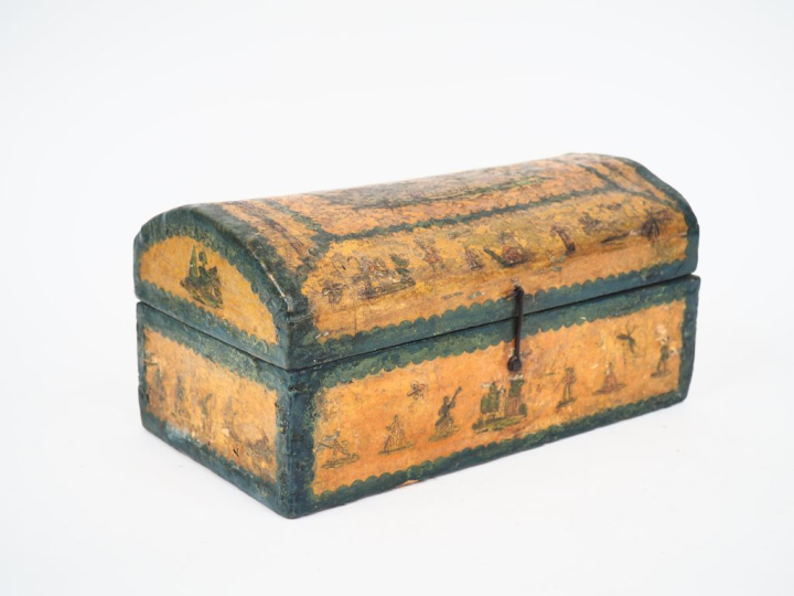 Coffret fin XVIIIème en Arte Pomavera à décor de personnages dans un p