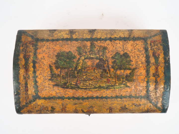 Coffret fin XVIIIème en Arte Pomavera à décor de personnages dans un p