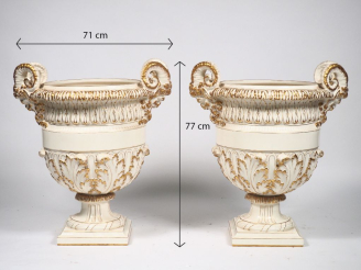 Vente aux enchères Exceptionnelle paire de vases en Sarreguemines, à décor de têtes de fa