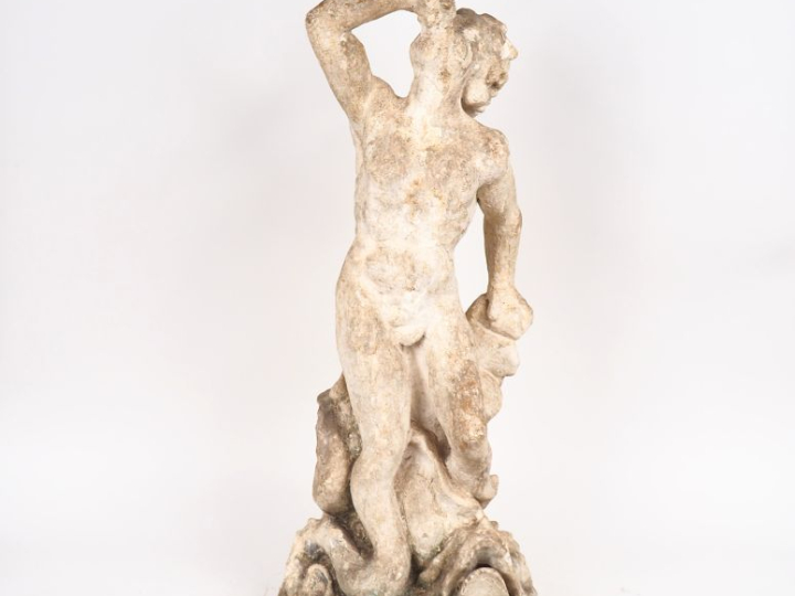 Fontaine en pierre XVIIème "triton". H. 91 cm