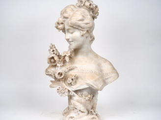 Vente aux enchères Charles PROSPER d'EPINAY. "Elégante". Sculpture en albâtre. Signée. H.