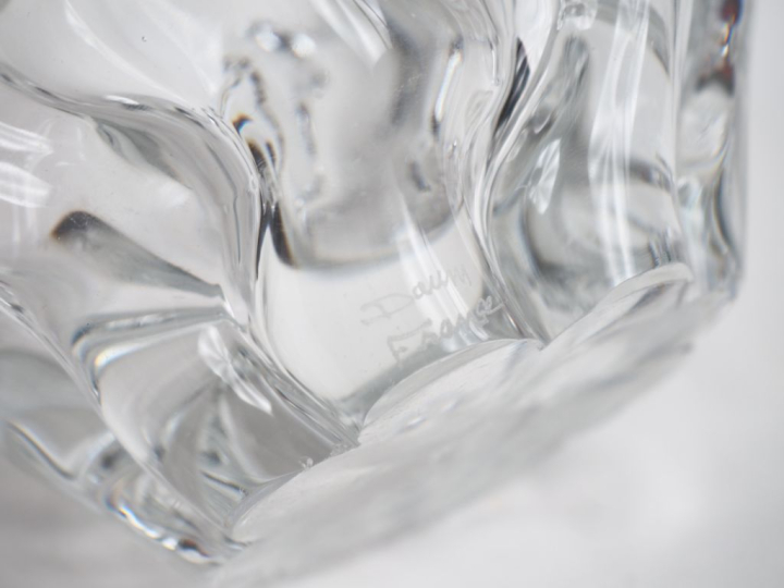 DAUM.  Coupelle en cristal SAINT-LOUIS. Verseuse en cristal taillé
