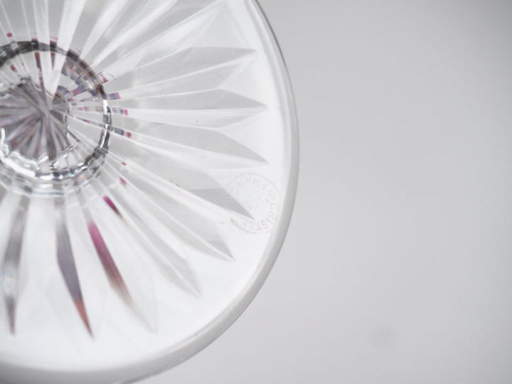 SAINT-LOUIS. 6 verres en cristal taillé bicolores. Signés. H. 20 cm (u