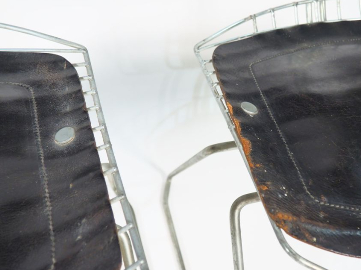 Michel CADESTIN. Suite de six chaises modèle "traineau", structure de 