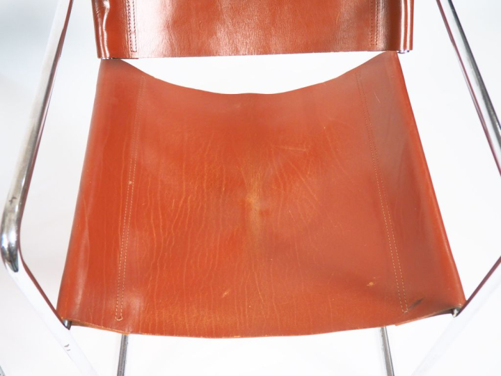 Michel CADESTIN. Paire de fauteuils modèle "Président", structure repl