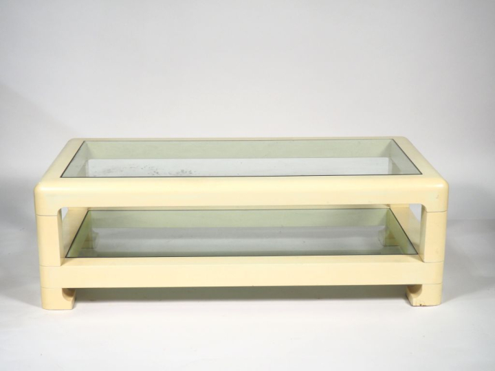 Peter GHYCZY. Table des années 70 en plastique blanc, deux plateaux en