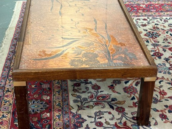 POIGNANT.  Table basse. Signée.  Dim. 33 x 120 x 60 cm