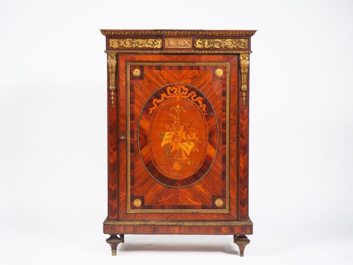 Meuble d'appui Napoléon III de style Louis XVI en marqueterie, à décor