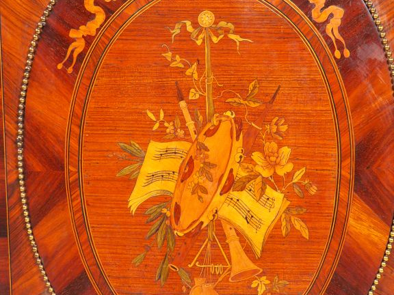 Meuble d'appui Napoléon III de style Louis XVI en marqueterie, à décor