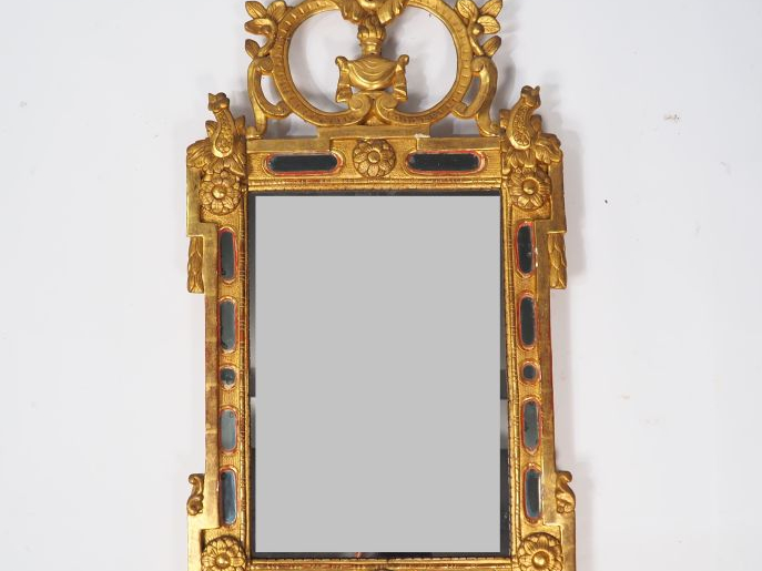 Miroir à parecloses de style transition Louis XV-Louis XVI en bois scu