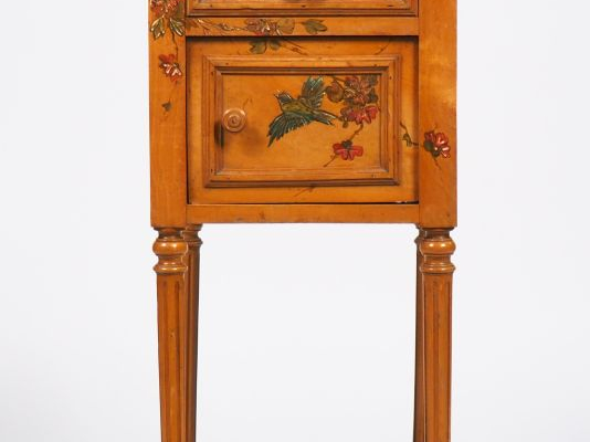 Mobilier 1900 comprenant une armoire à glace et un chevet en bois blon