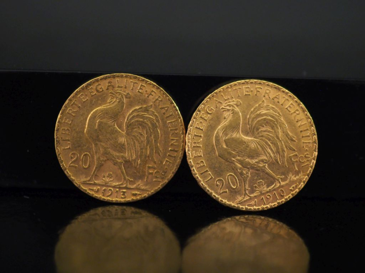 Deux pièces de 20 Francs or, 1910 et 1913. FRAIS ACHETEURS 10% HT.   