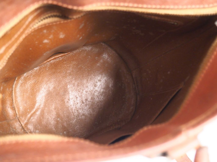 LAFFARGUE, Saint Jean de Luz Sac seau vintage en cuir marron, à décor 