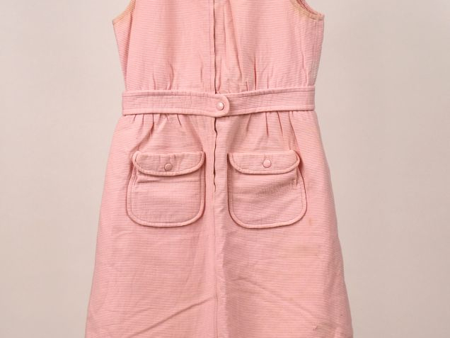 COURREGES, Paris Hyperbole, robe sans manche probablement en coton, de