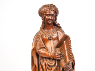 Vente aux enchères Ecole française XVIIIème.  "Sainte Cécile sur un piédestal" Sculpture 