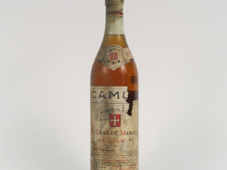 Vente aux enchères 1 VIEILLE BOUTEILLE COGNAC CAMUS 'LA GRANDE MARQUE'