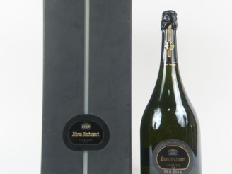 Vente aux enchères 1 MAGNUM CHAMPAGNE DOM RUINART - 1996 - COFFRET