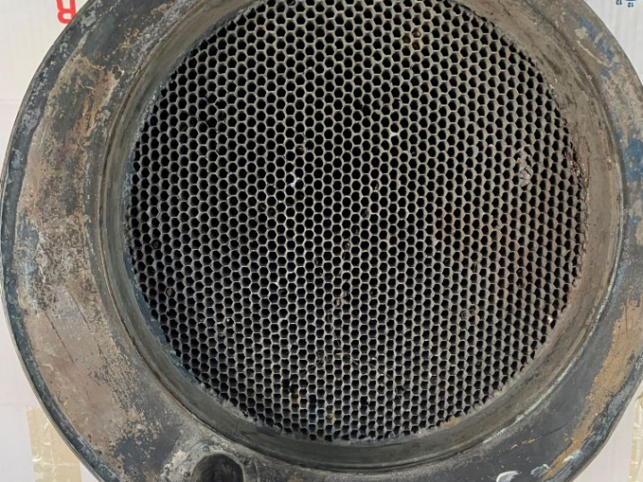 DE DION-BOUTON.  Radiateur automobile n°19267. Diam. 53 cm. (état d'us